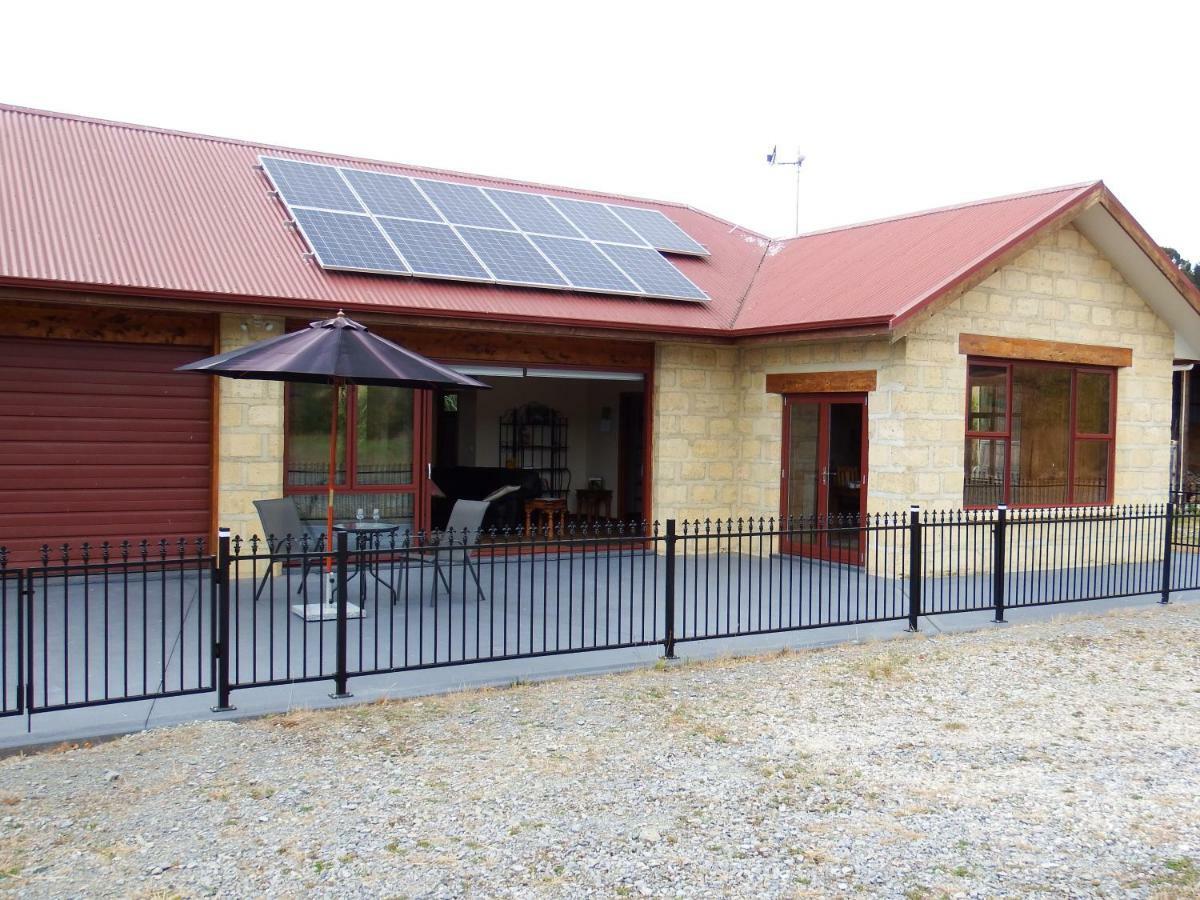 Mahana Farm Cottage 외부 사진
